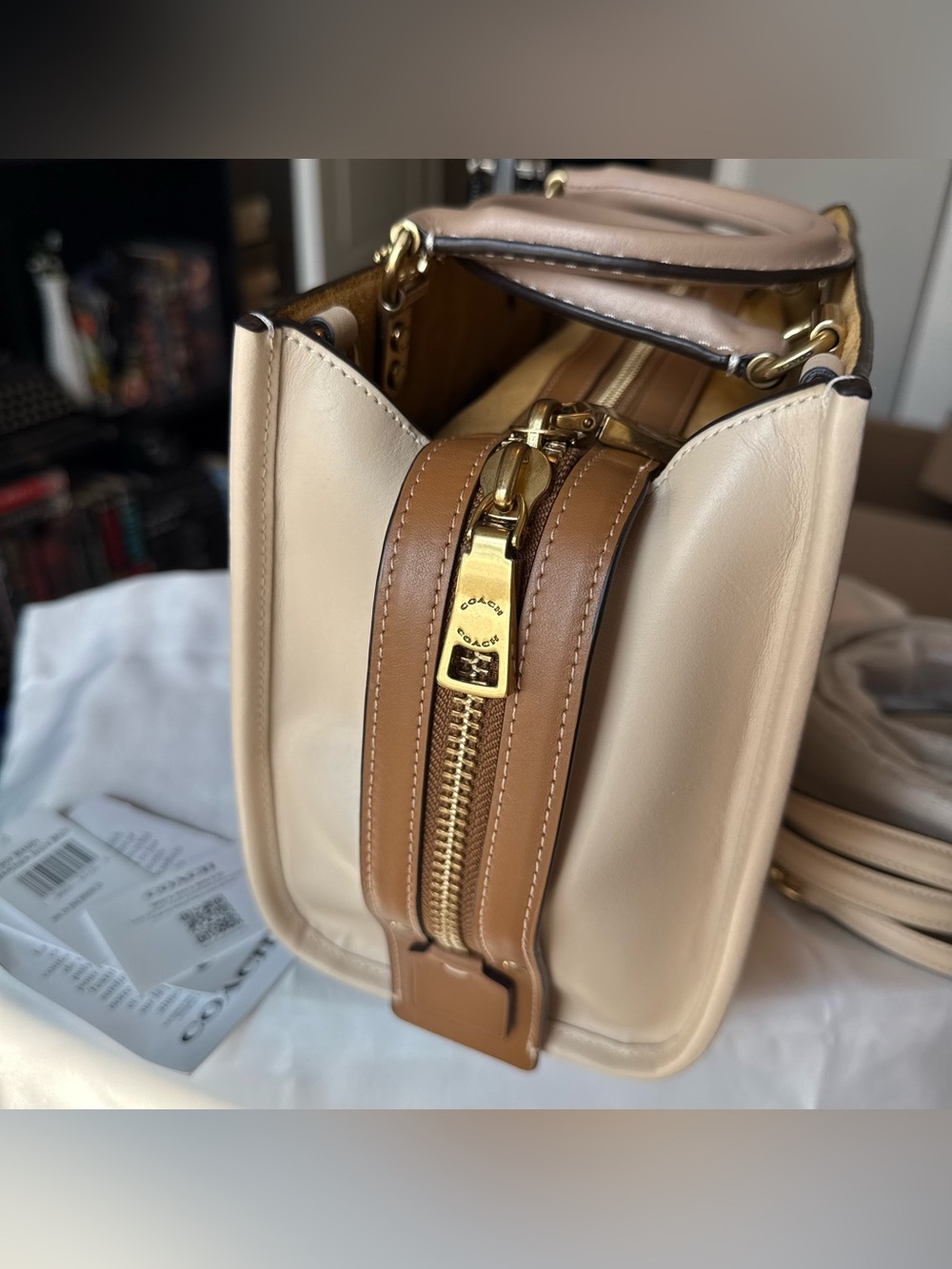 Coach Rogue 25 in Signature Canvas - Picture 5 of 9